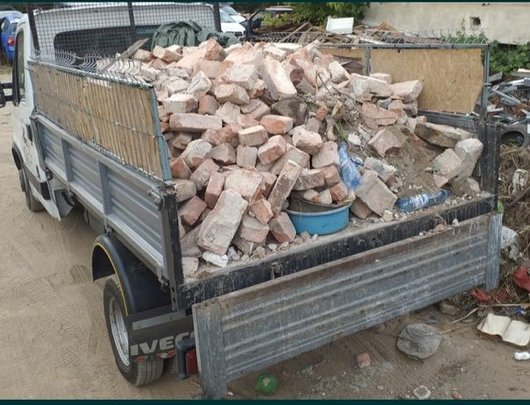 Transport moloz din demolari Chitila