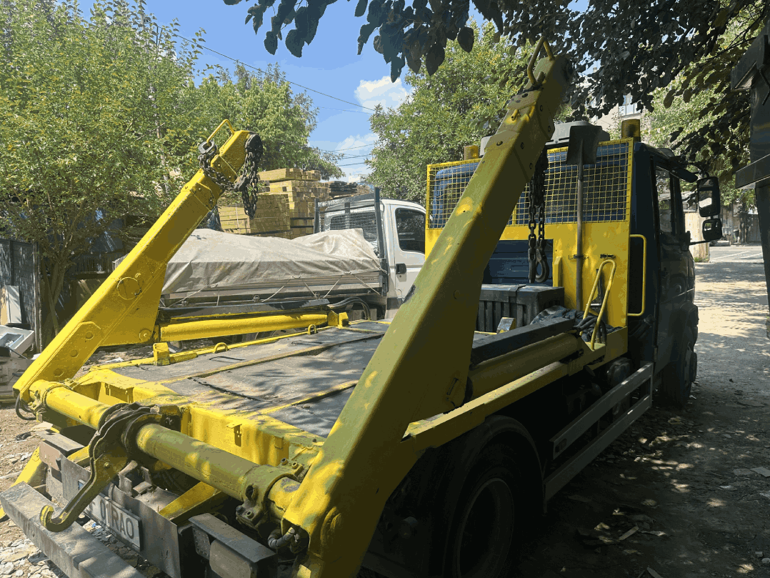 Inchiriere container moloz